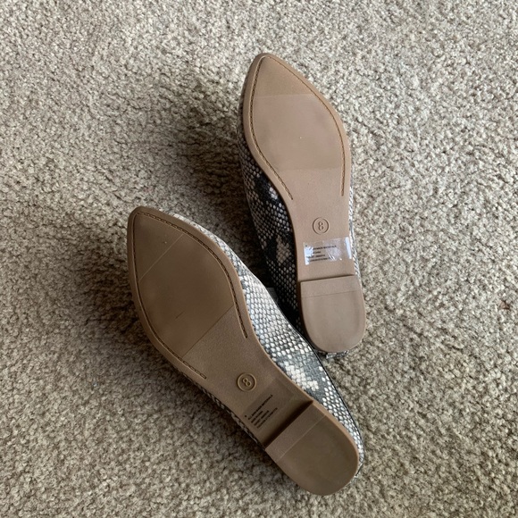 NWT universal thread pointed flats - Picture 7 of 9